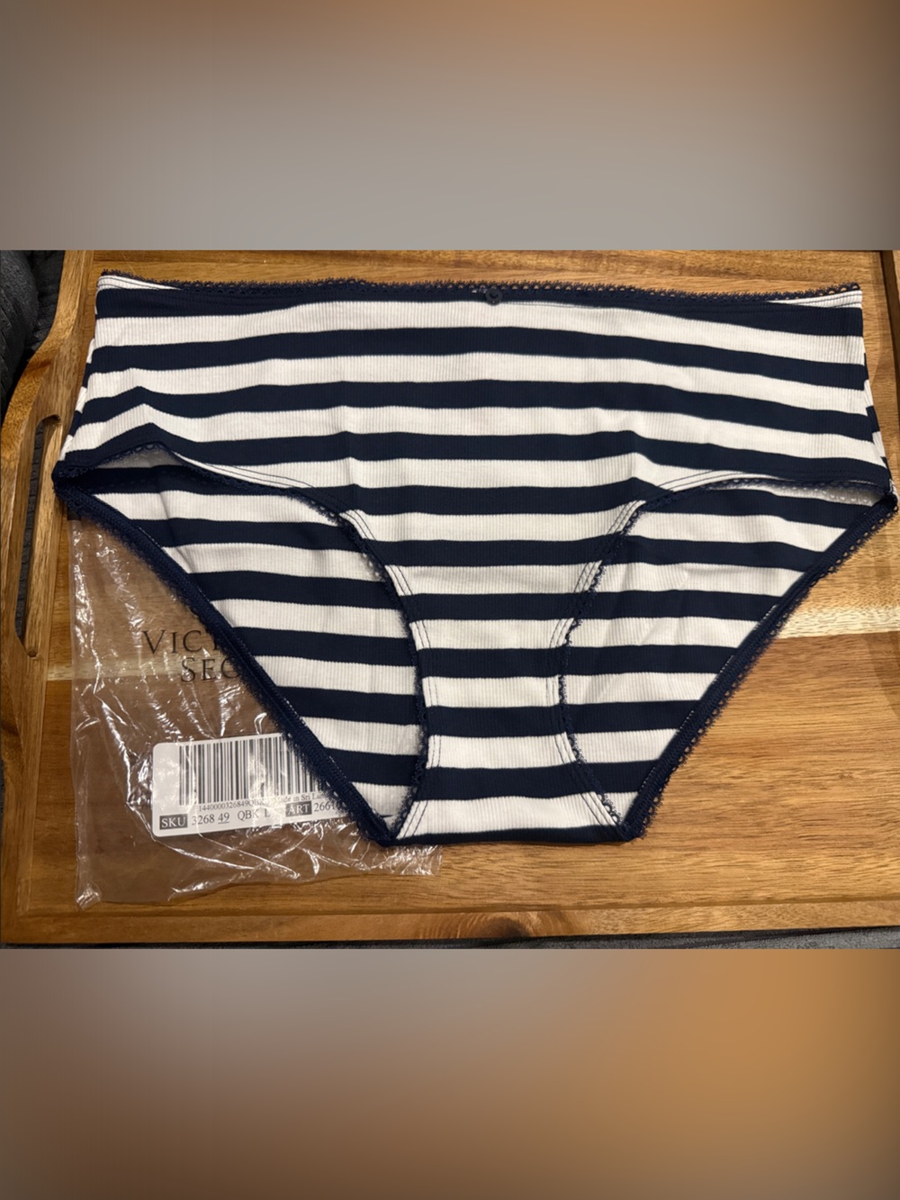 Victoria’s Secret Navy and White Stripe Hiphugger Panty Sz L NWT